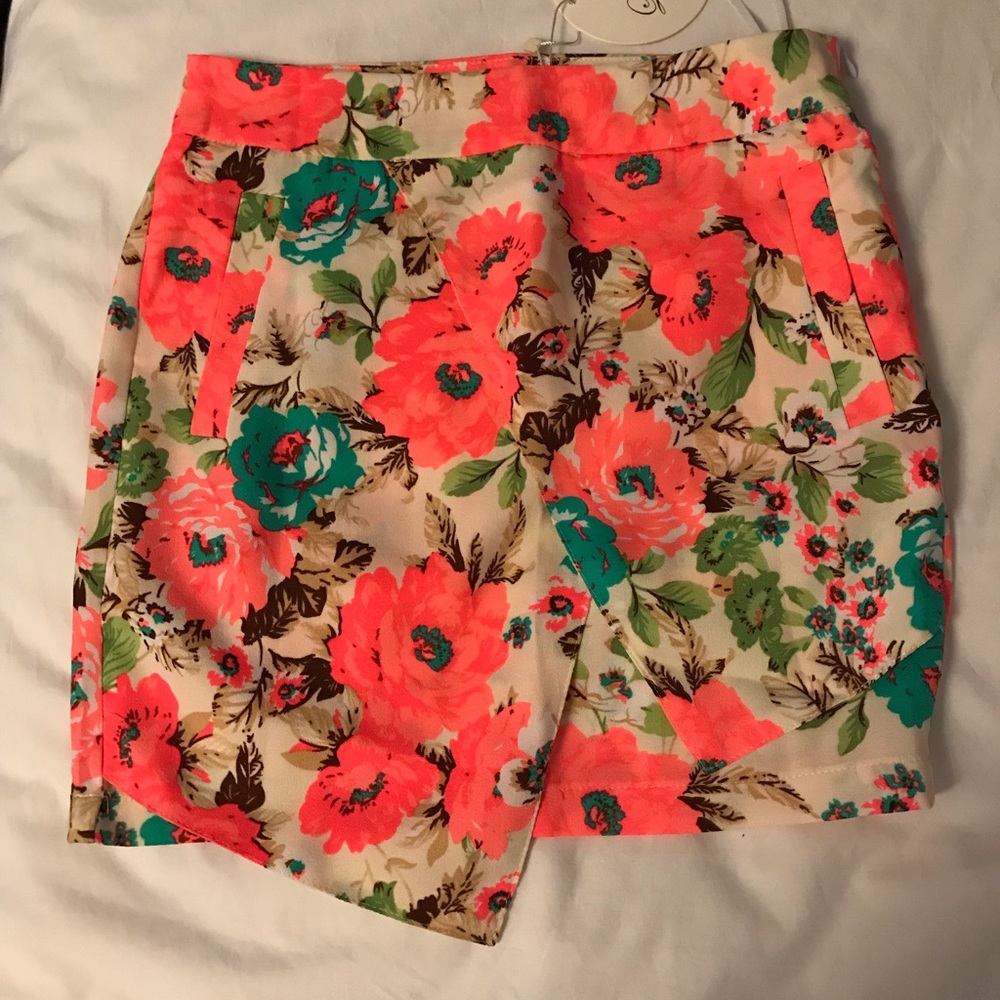 High waisted floral skirt pink small slit